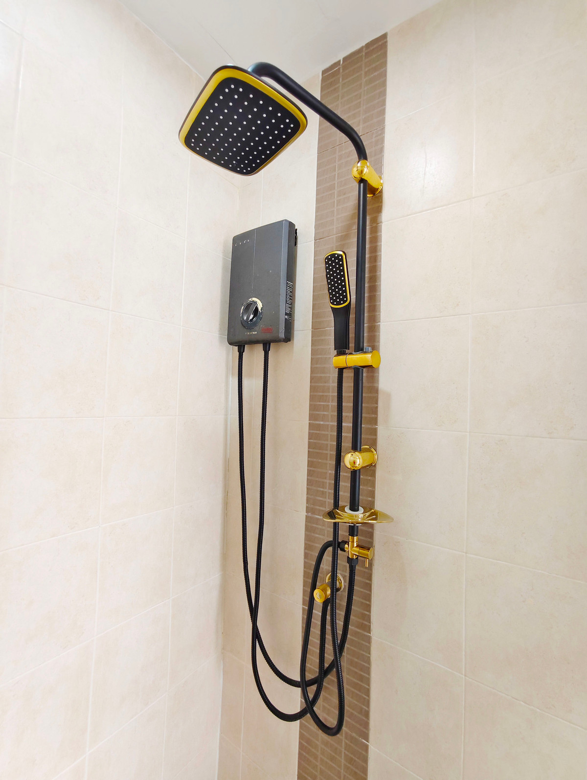 ขายคอนโดราษฎร์บูรณะ สุขสวัสดิ์ : ขายไอวี่ ริเวอร์ คอนโด (Ivy River Condo) รีโนเวทใหม่ ริมแม่น้ำเจ้าพระยา เขตราษฎร์บูรณะ กทม. 