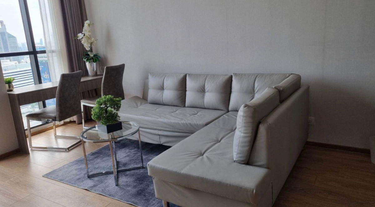 ให้เช่าคอนโดวิทยุ ชิดลม หลังสวน : 🔥Noble Ploenchit  ใจกลางเมือง 🔥2 ห้องนอน 1 ห้องน้ำ  70 Sqm🔥 สนใจติดต่อพัตเตอร์ 0928895628 Line:plustor_ss🔥