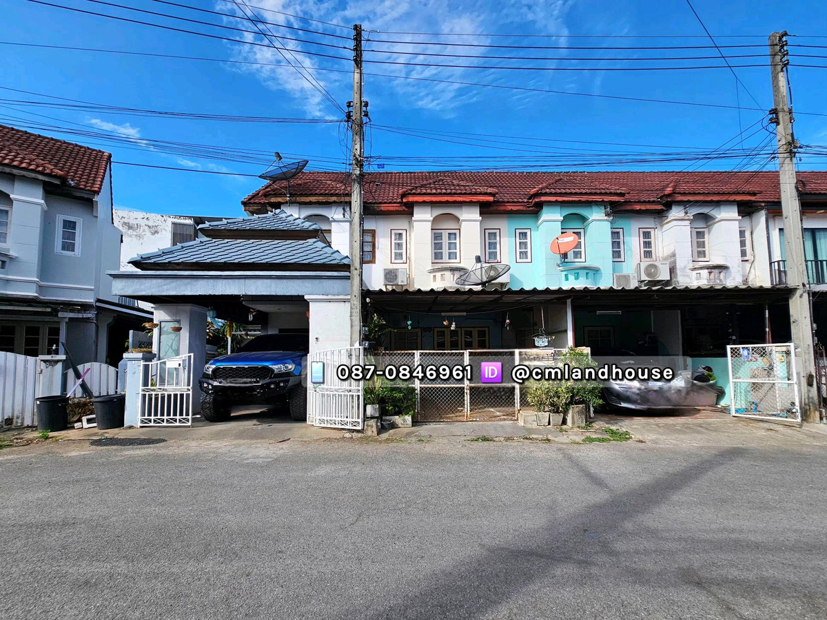 For SaleTownhomeChiang Mai : House, Mueang District, 32 sq m., 3 bedrooms, near Mae Hia intersection, near Big C, Makro, IKEA, near Sarasas Mae Hia School. (No need to pay common fees)
