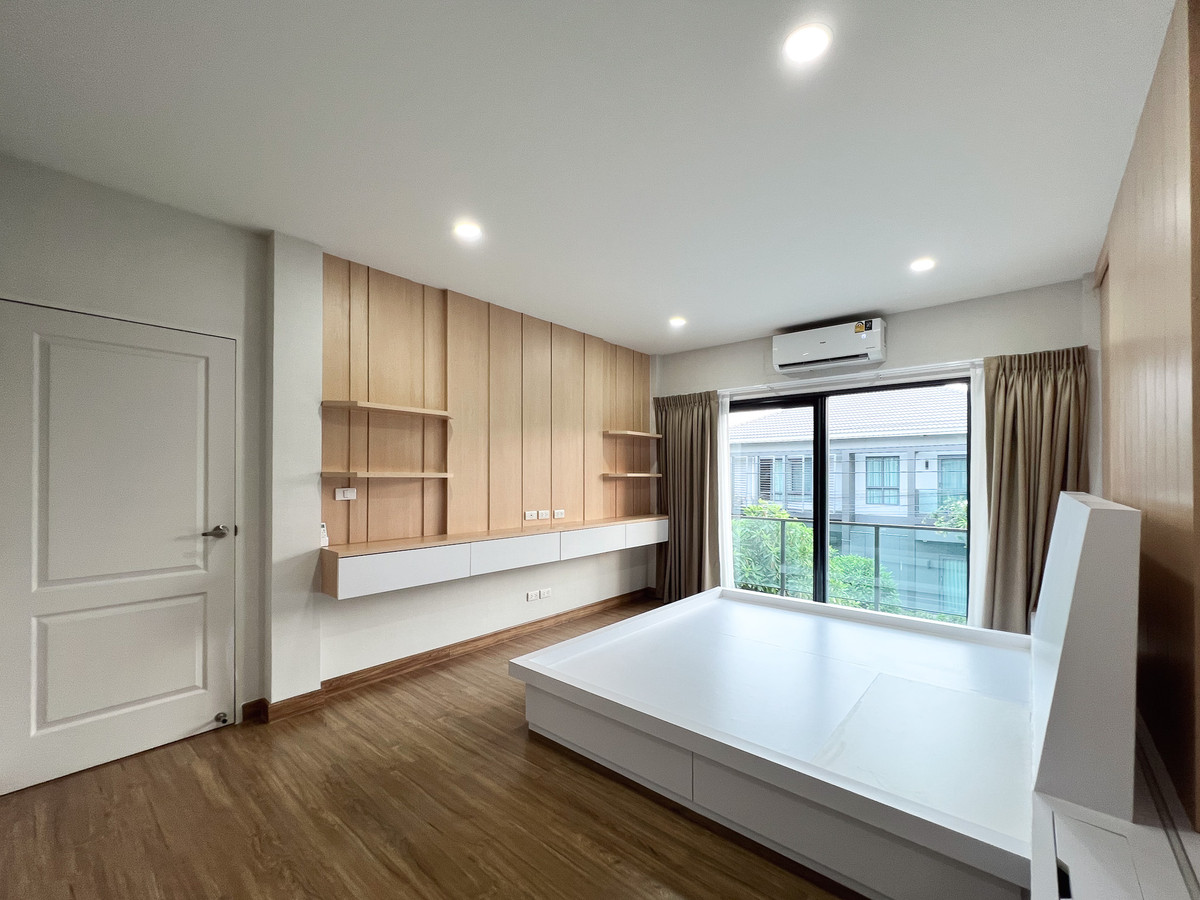 ขายบ้านสมุทรปราการ สำโรง : ขายบ้านเดี่ยว Centro บางนา-กิ่งแก้ว ราชาเทวะ สมุทรปราการ หลังใหญ่ ใกล้สนามบินสุวรรณภูมิ พร้อมอยู่