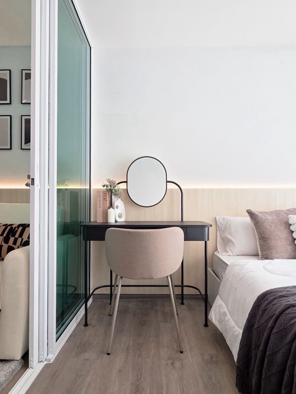 ให้เช่าคอนโดบางนา แบริ่ง ลาซาล : ให้เช่า Regent Home Bangna  1 ห้องนอน 1 ห้องน้ำ ห้องตกแต่งสวยมาก *350 ม.BTS บางนา