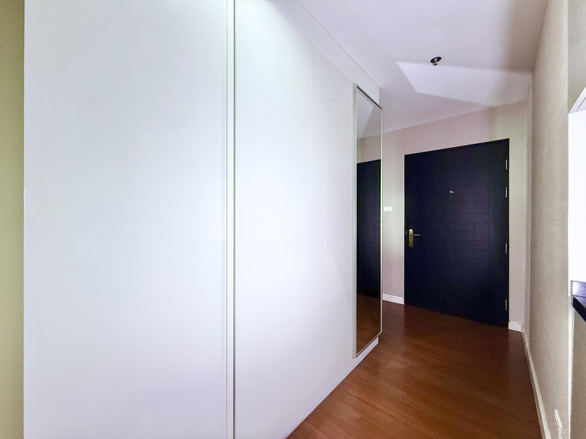 For SaleCondoRama9, Petchburi, RCA : Urgent sale 🌈✨ Belle Grand Rama 9 100.27 sq m. 2 bed 2 bath room in very new condition 092-2462653 Donut