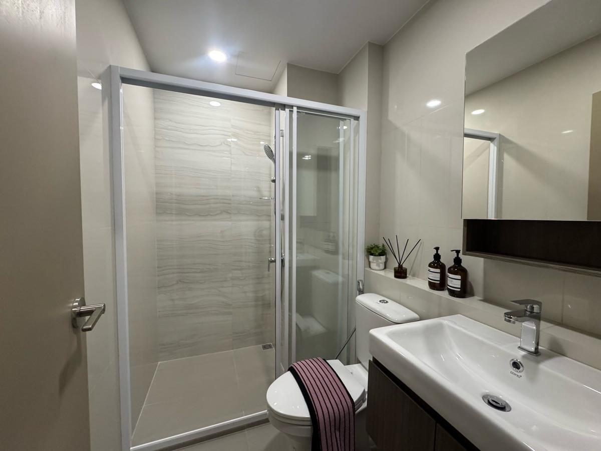 For SaleCondoAri,Anusaowaree : ✨ ASPIRE Vibha–Victory High Rise Condo on Din Daeng Road, near Victory Monument. Very convenient to travel.