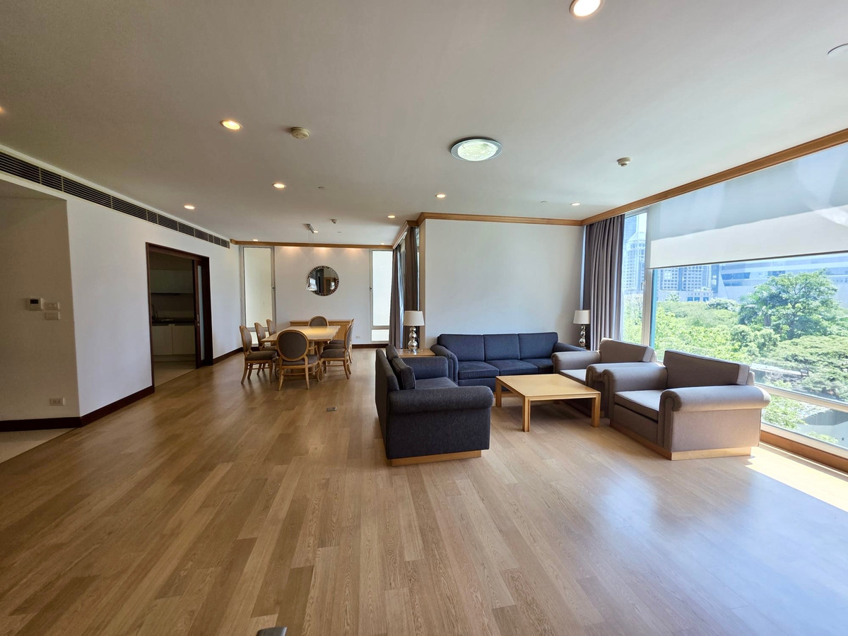 คอนโดวิทยุ ชิดลม หลังสวน : The Park Chidlom E2: 3+1bed 4bath + maid 258 sqm. 70,000,000 Rent: 200,000/mth Am: 0656199198