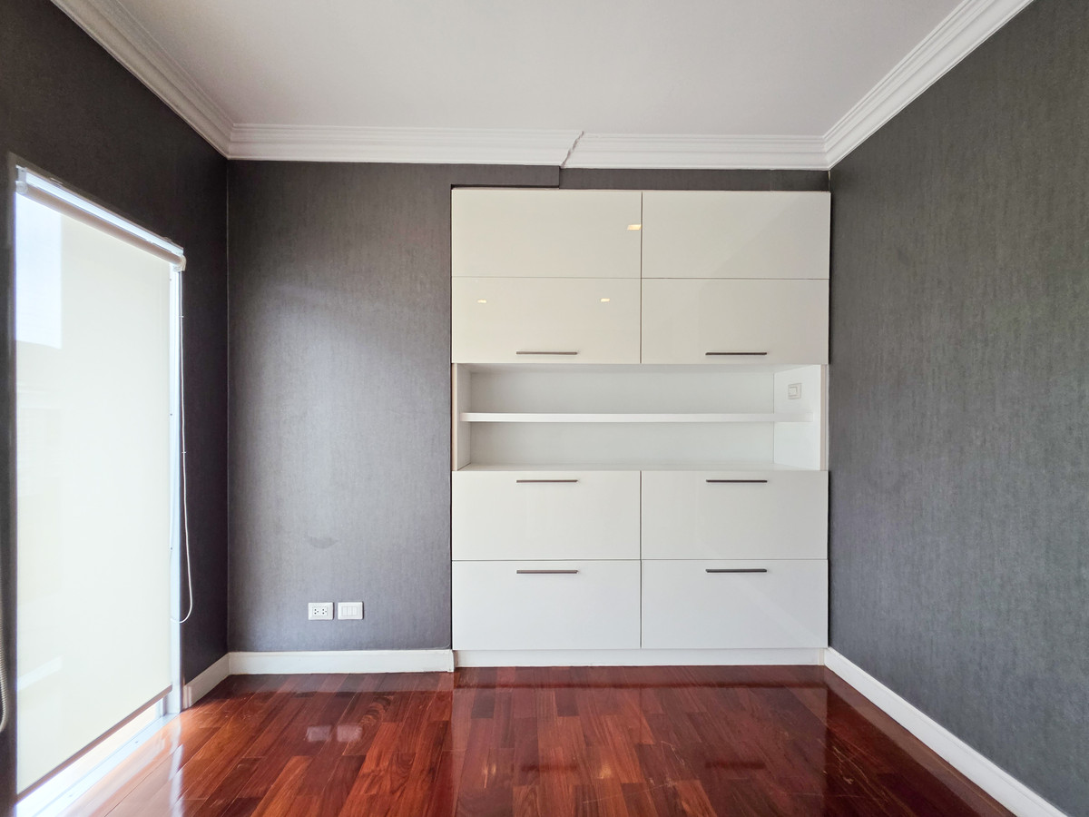 For RentHouseLadkrabang, Suwannaphum Airport : Single house for rent With private swimming pool Located near Rama 9 Expressway only 5 minutes, Suvarnabhumi Airport 15 minutes ✈️