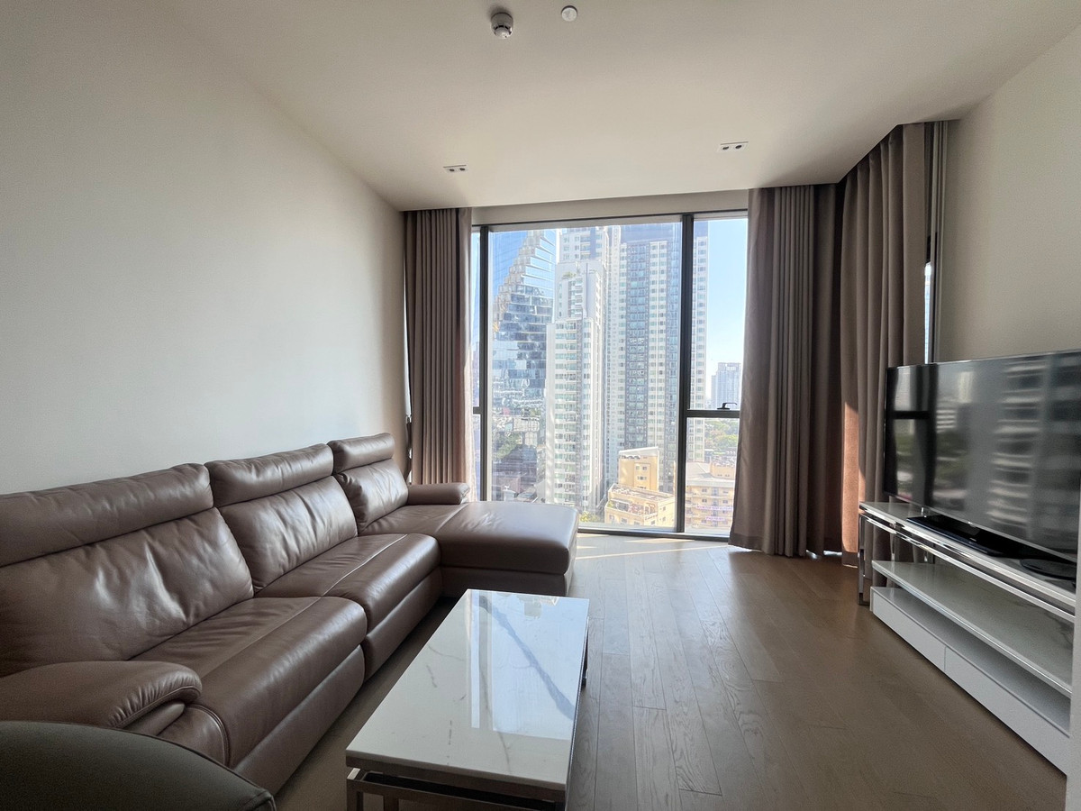 ให้เช่าคอนโดสุขุมวิท อโศก ทองหล่อ : For Rent – The Strand Thonglor