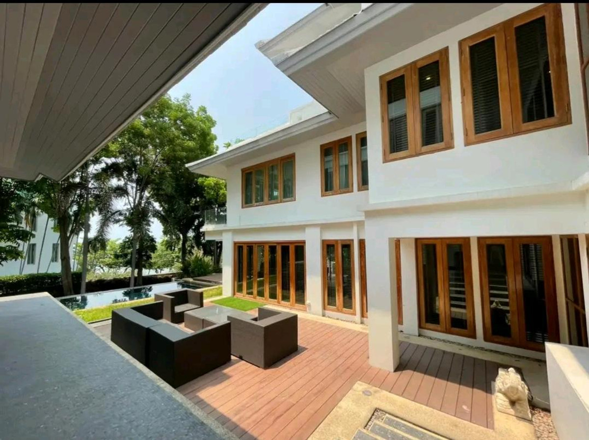 ขายพัทยา บางแสน ชลบุรี สัตหีบ : 🏖️ ขาย/ให้เช่า พูลวิลล่าหรูติดทะเลหาดวงศ์อมาตย์ พัทยาเหนือ ติด ปราสาทสัจธรรม ราคา 240 ลบ. | เช่า 350,000/ด. สนใจติดต่อ ลูกเจี๊ยบ 065-536-5165 🤍✨ #บ้านหรูพัทยา #พูลวิลล่าติดทะเล #LuxuryBeachfront #LookjeabKrittiya