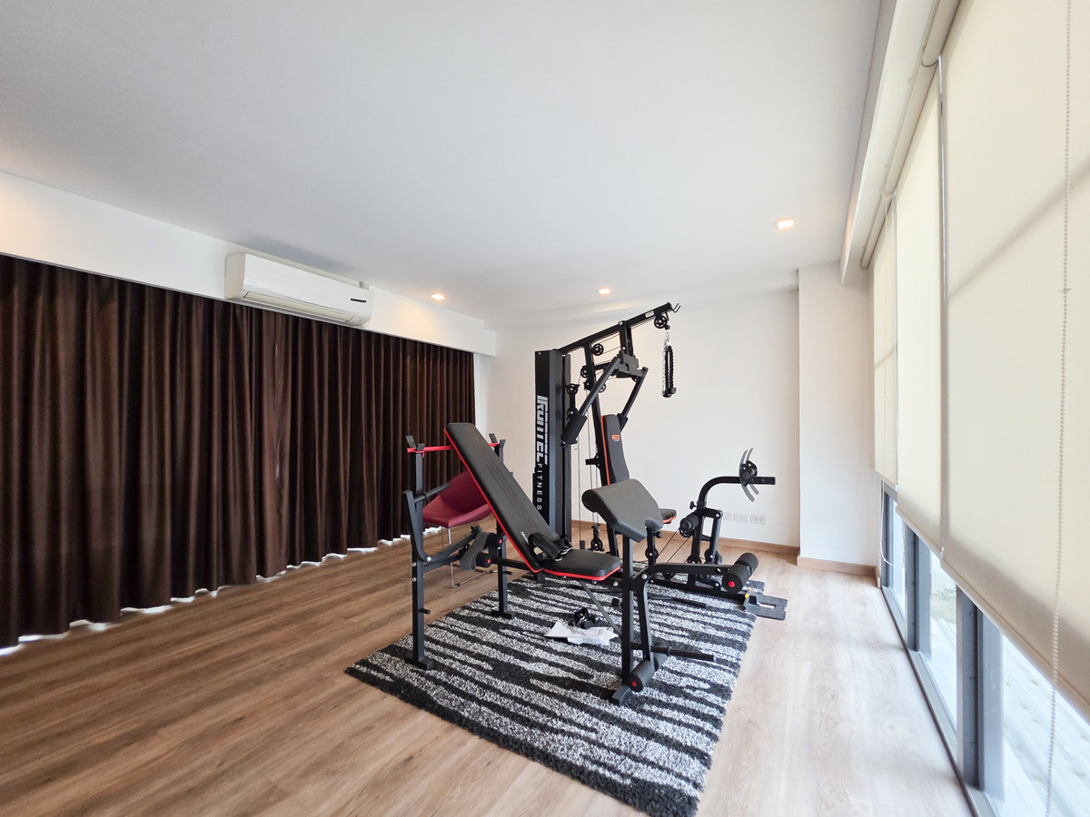 For RentHouseLadkrabang, Suwannaphum Airport : Single house for rent With private swimming pool Located near Rama 9 Expressway only 5 minutes, Suvarnabhumi Airport 15 minutes ✈️