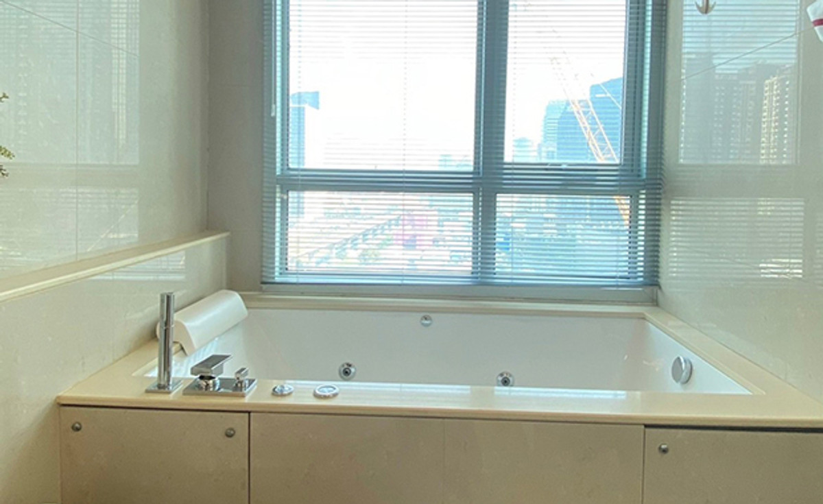 For SaleCondoRama9, Petchburi, RCA : 🔥HOT DEAL - The Address Asoke Condo for Sale with Tenant