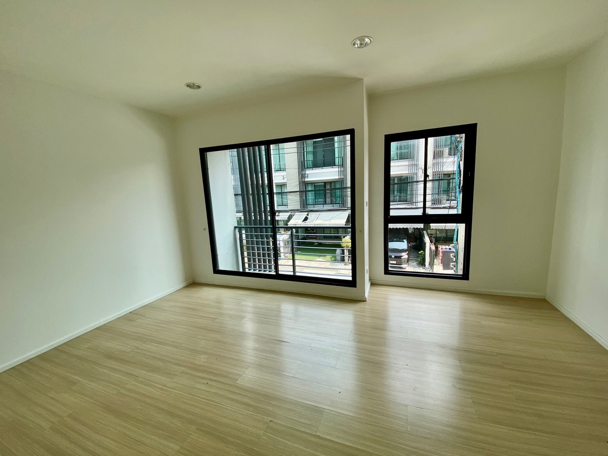 ขายทาวน์โฮมรามคำแหง หัวหมาก : ขายทาวน์โฮม 3 ชั้น บ้านกลางเมือง พระราม 9–รามคำแหง | บ้านสภาพใหม่ พร้อมอยู่ | ใกล้ทางด่วนและ Airport Link