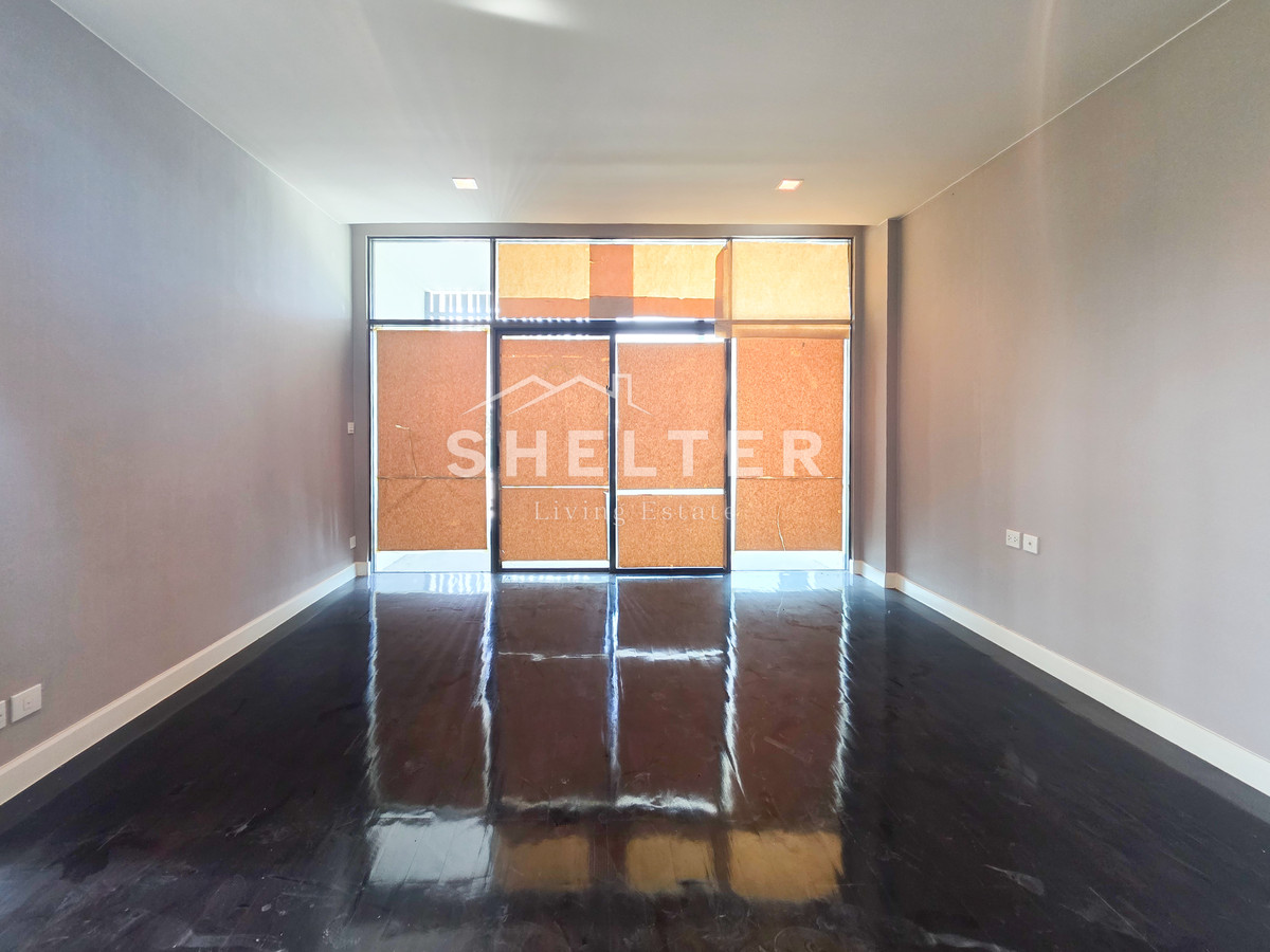 For SaleHousePattanakan, Srinakarin : Single house near the BTS, both yellow and orange. Can connect to both Srinakarin-Pattanakarn-Rama 9 Samitivej Hospital, ABAC University International School🚃