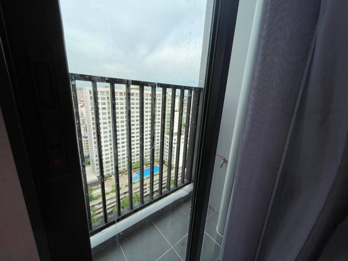 For RentCondoSamut Prakan,Samrong : PFD-08084  Condo for rent, English style (Collage Art), good location, next to Ramkhamhaeng Road, near MRT Lam Sali 