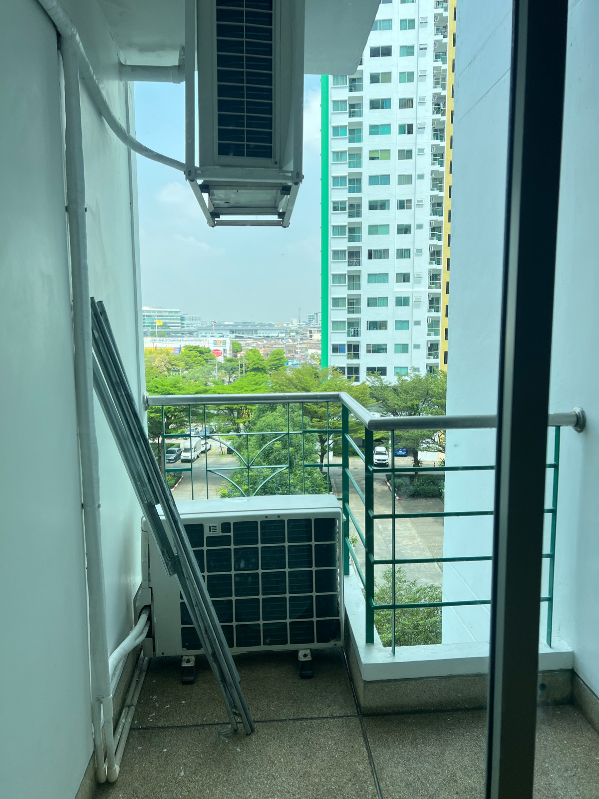 For RentCondoKasetsart, Ratchayothin : Condo for rent Supalai Park Kaset Intersection | BTS Kaset - Senanikom