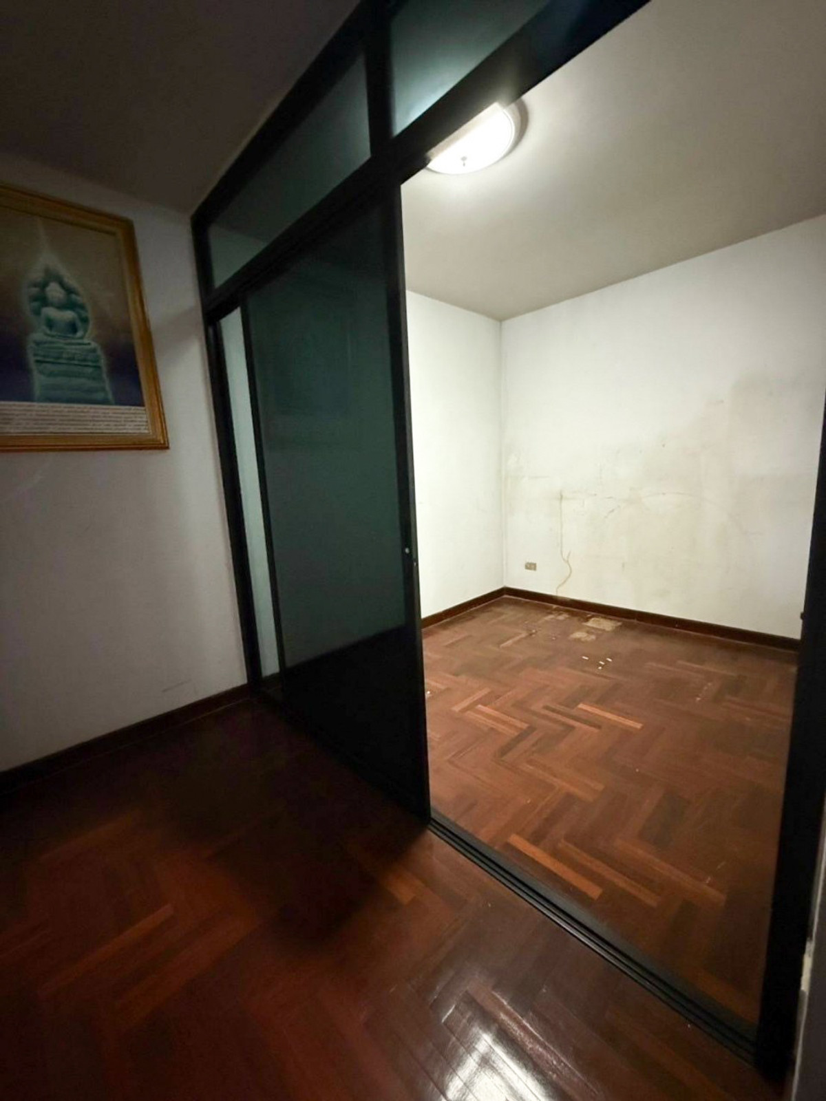 ขายทาวน์โฮมรามคำแหง หัวหมาก : ทาวน์โฮม 3 ชั้น ซอยรามคำแหง 8/2  สถานีรถไฟฟ้าสายสีส้มหน้าปากซอย  พร้อมการเดินทางที่เชื่อมต่อเส้นพระราม 9 - รามคำแหง - เอกมัย ทองหล่อ