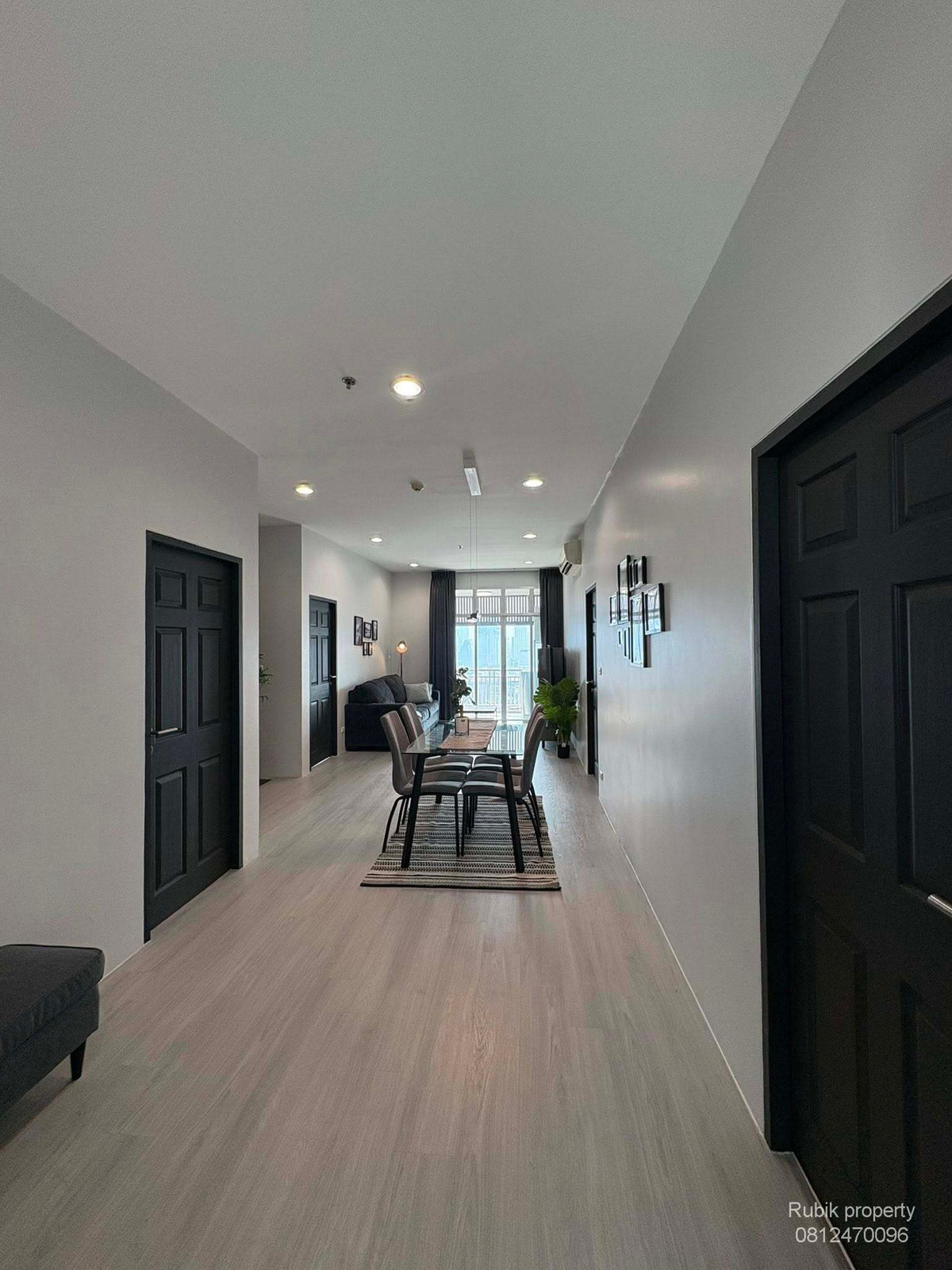 ให้เช่าคอนโดราชเทวี พญาไท : ให้เช่าห้องใหญ่ 114 ตรม ใจกลาง กรุงเทพมหานคร เพียง 42,000 บาท/เดือน! RB1750