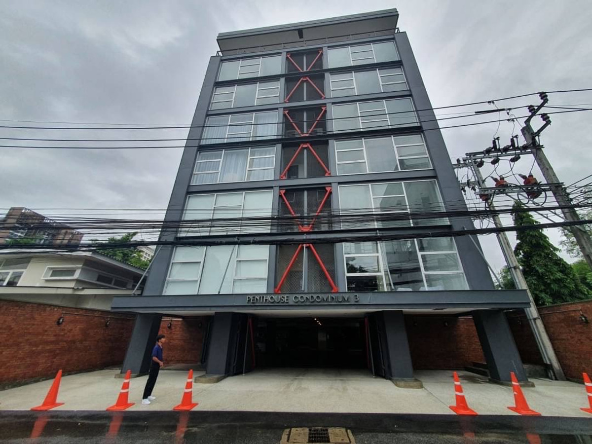 For SaleCondoOnnut, Udomsuk : 🏠✨ Penthouse Condominium 3 | 4 Bedroom Duplex Condo for Sale (HBH-HL-23)