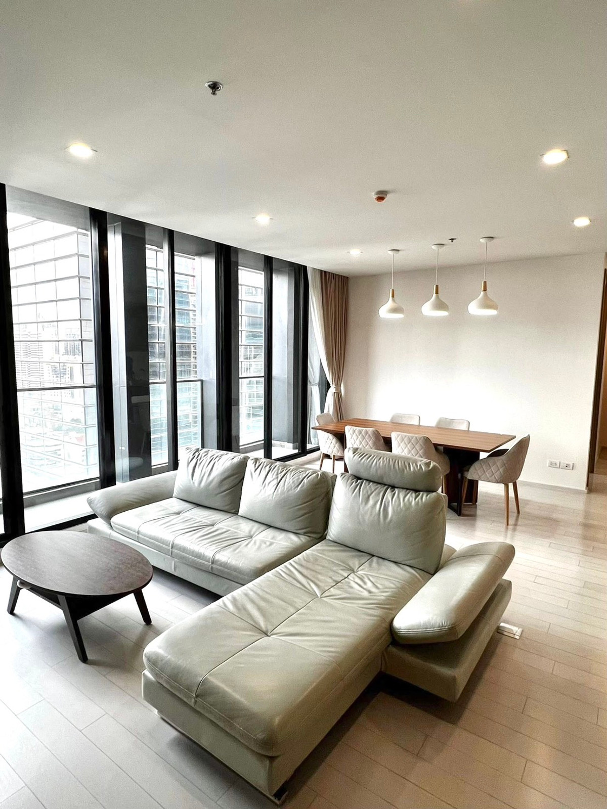 For RentCondoWitthayu, Chidlom, Langsuan, Ploenchit : Condo for rent, Noble Ploenchit, 2 bedrooms, private elevator, near BTS Ploenchit, near Central Embassy & Central Chidlom.