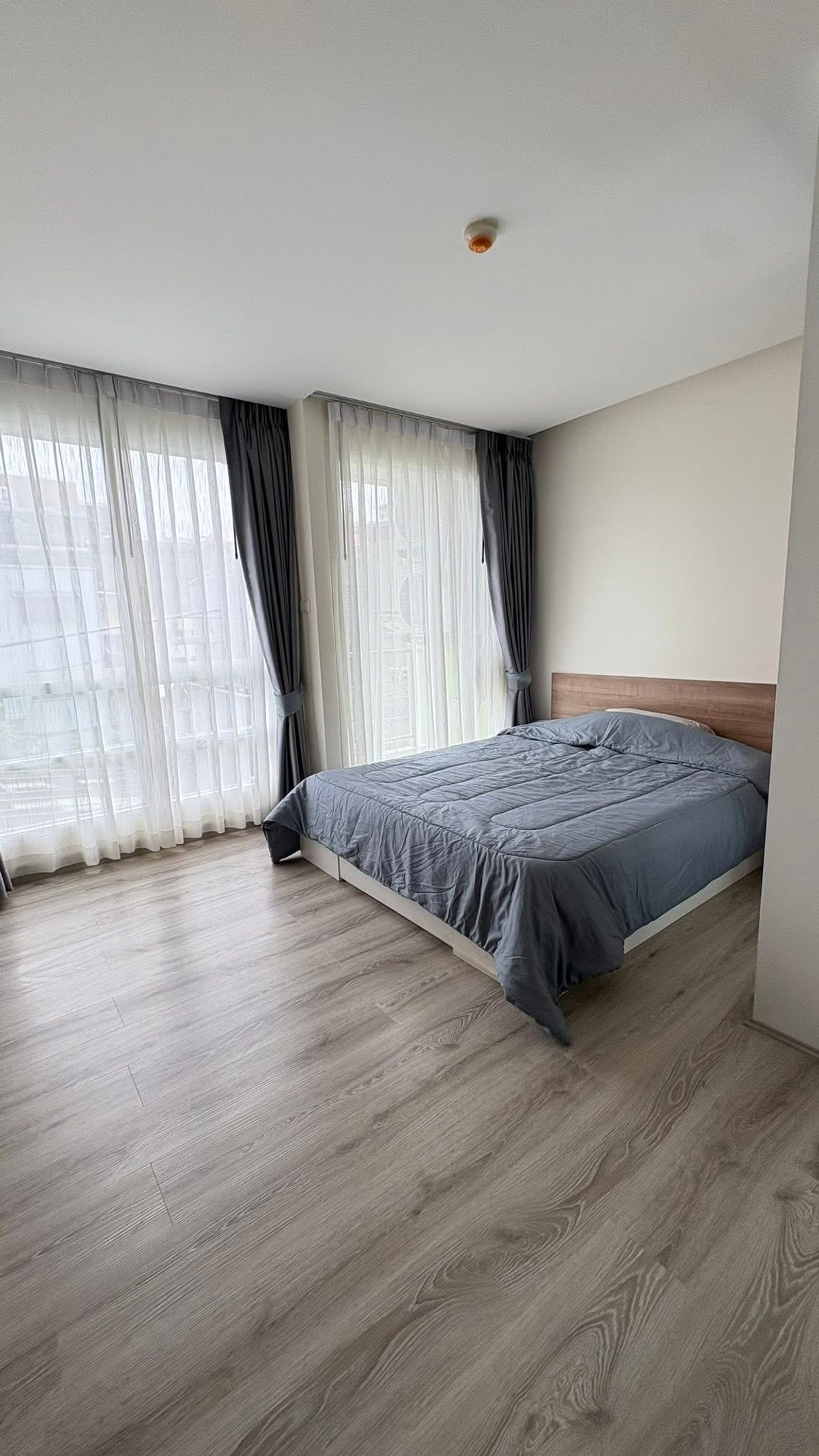 ขายคอนโดรัชดา ห้วยขวาง : 🔥 ขาย 🔥 เอมเมอรัล เรสซิเดนท์ รัชดา - Emerald Residence Ratchada / 1 ห้องนอน E138