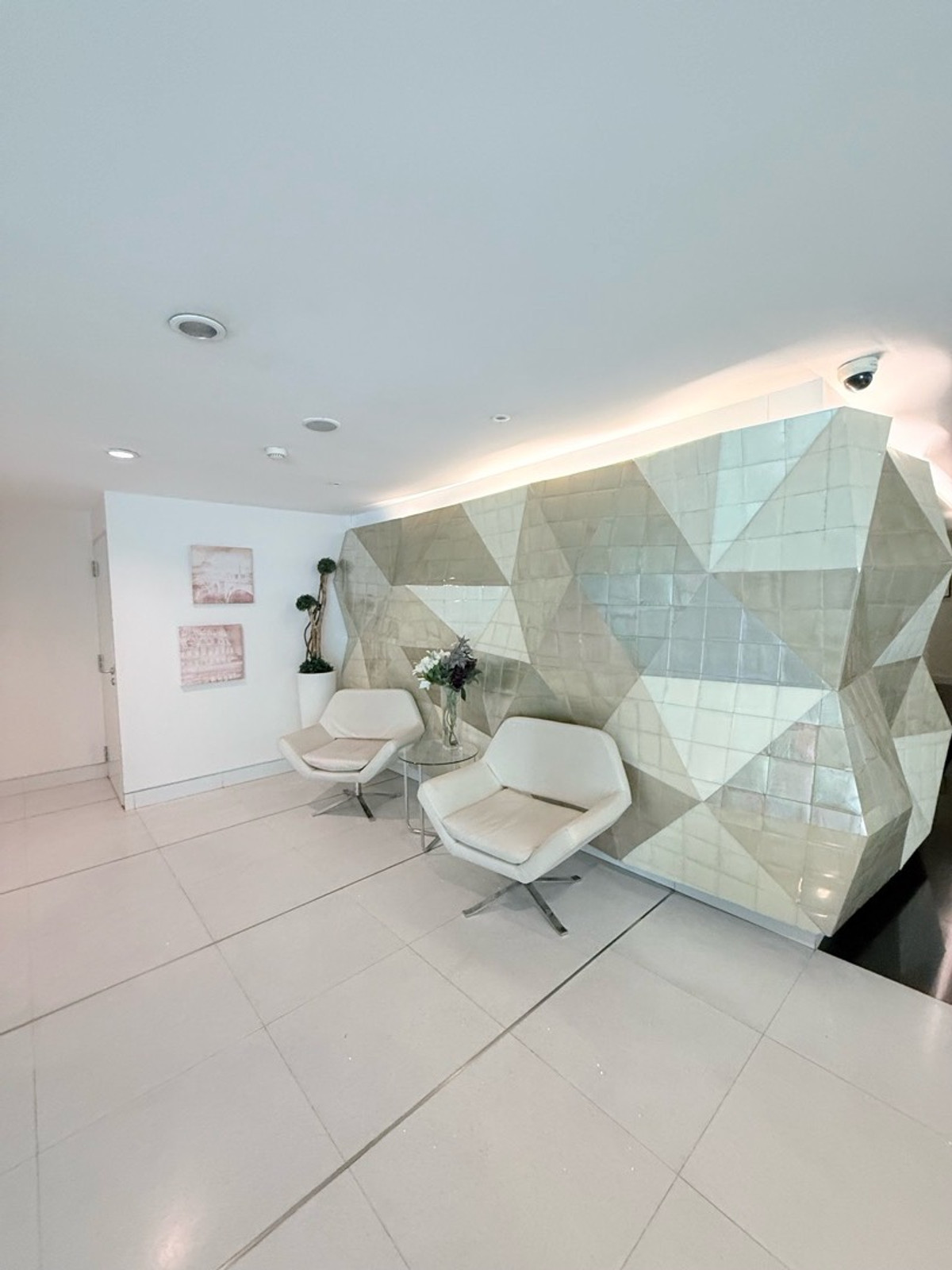 ขายคอนโดสาทร นราธิวาส : 🛑 คอนโด “สาทร–สีลม” ต่ำกว่า 4 ล้าน… ยังมีอยู่จริง