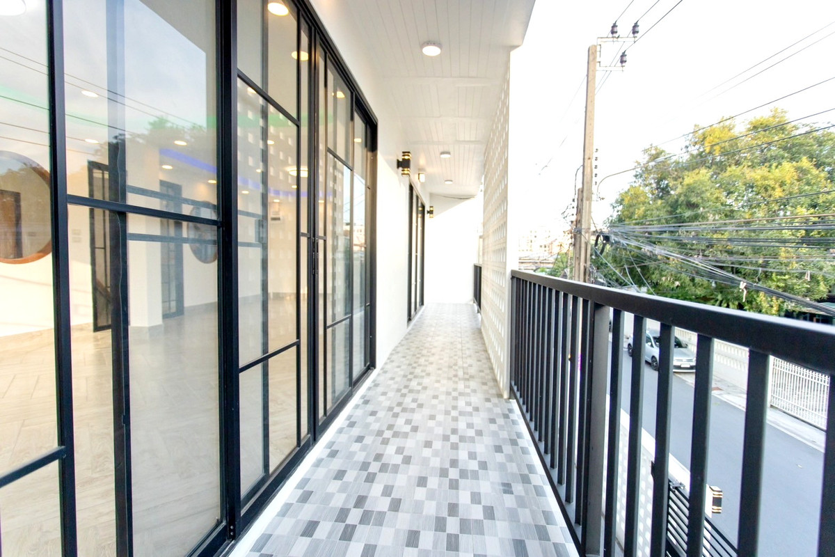 For SaleHome OfficeRatchadapisek, Huaikwang, Suttisan : CB081♛♚Home office 4 bedrooms for sale⚝Huai Khwang♜MRT Huai Khwang∞065-9423251,099-5919653▚Line@sureresidence