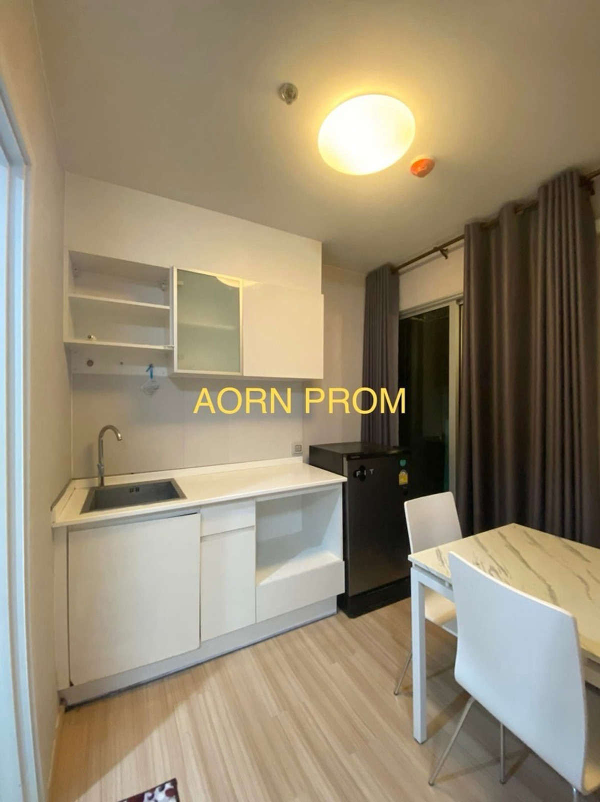 For RentCondoBang kae, Phetkasem : Very cheap, there is a washing machine 🌈 Fuse Sense Bangkae (Fuse sense Bangkae) Studio has a washing machine, air conditioner, refrigerator, TV, water heater, microwave, balcony facing north, cool room.