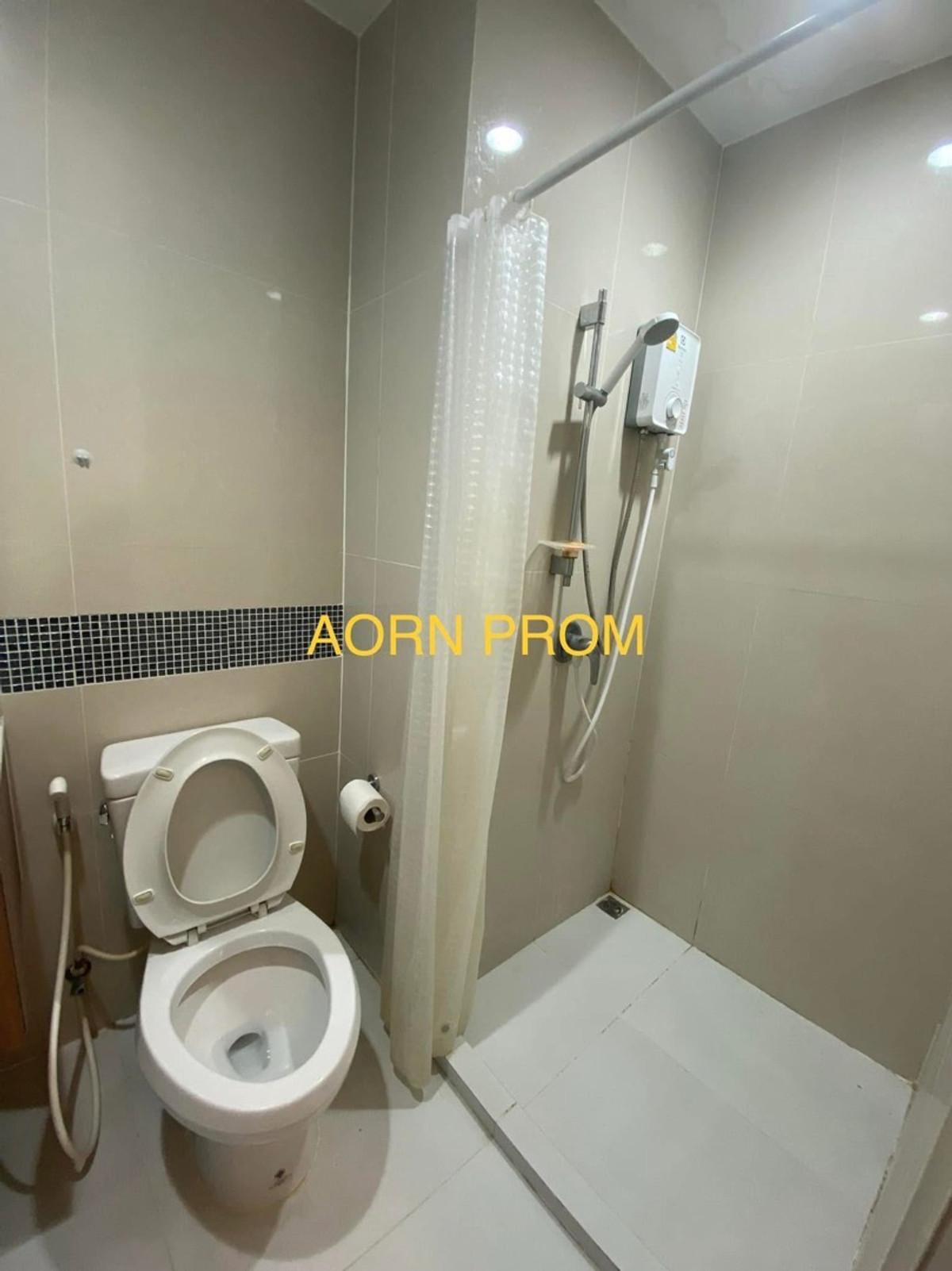 For RentCondoBang kae, Phetkasem : Very cheap, there is a washing machine 🌈 Fuse Sense Bangkae (Fuse sense Bangkae) Studio has a washing machine, air conditioner, refrigerator, TV, water heater, microwave, balcony facing north, cool room.