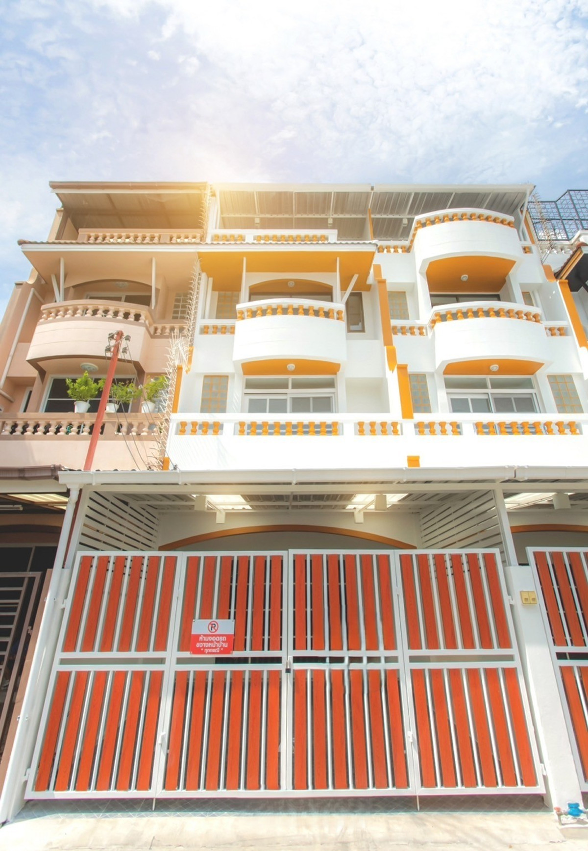 For SaleTownhomeRatchadapisek, Huaikwang, Suttisan : CB011.1♛♚Townhouse 3 bedrooms for sale⚝Sutthisan♜MRT Suthisan∞065-9423251,099-5919653▚Line@sureresidence