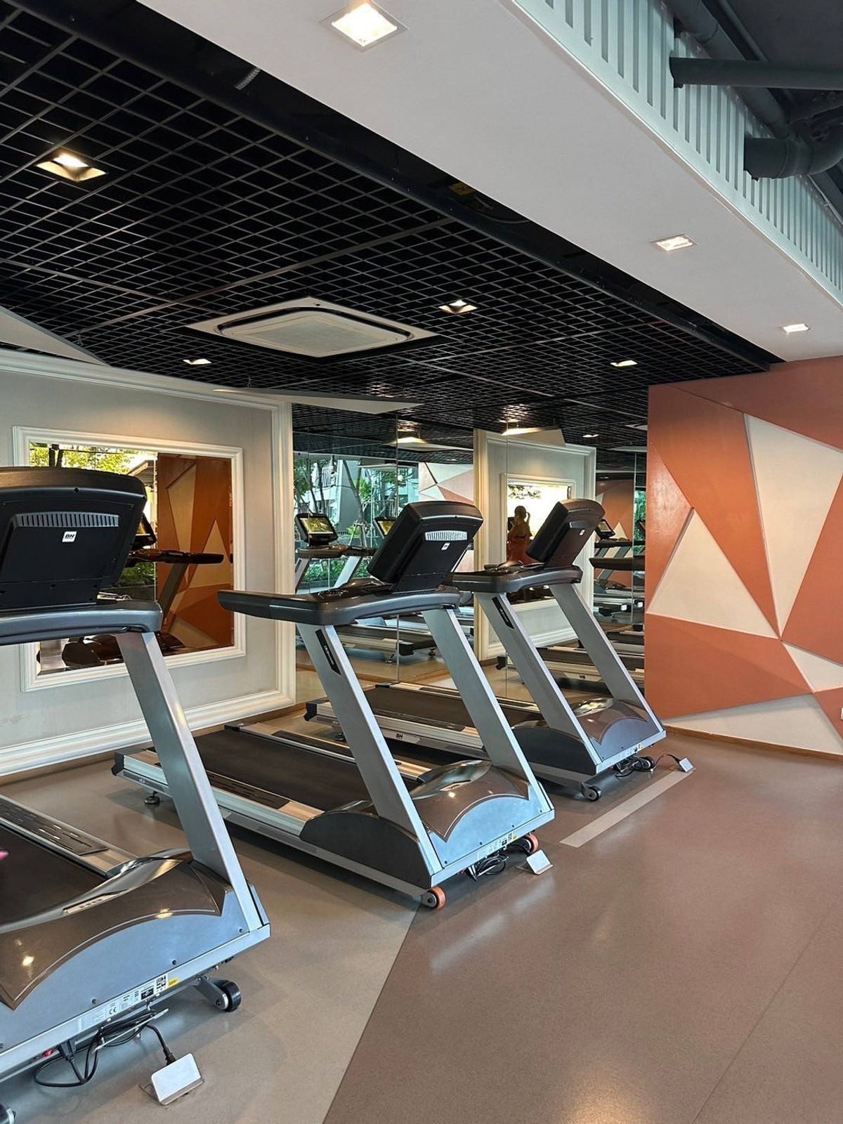 ขายคอนโดพระราม 9 เพชรบุรีตัดใหม่ RCA : 💰 ลงทุนปุ๊บ รับ Yield 6.6% ทันที! ขายพร้อมผู้เช่า The Niche Pride ทองหล่อ-เพชรบุรี (ชั้น 21) ✨