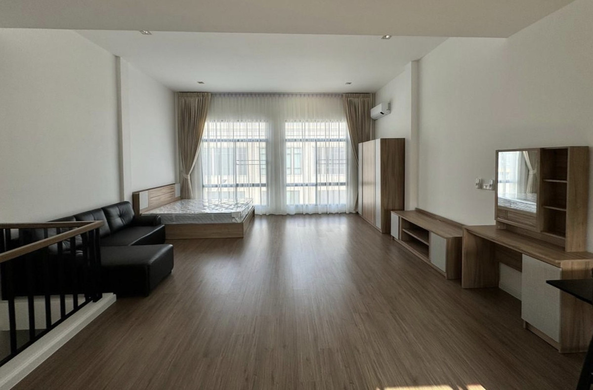 ให้เช่าทาวน์โฮมอ่อนนุช อุดมสุข : ให้เช่าทาวน์เฮ้าส์ 3 ชั้น หลังมุม มีพื้นที่ข้างบ้าน โครงการ Q Prime Sukhumvit 77 สุขุมวิท 77 ซ.อ่อนนุช 46