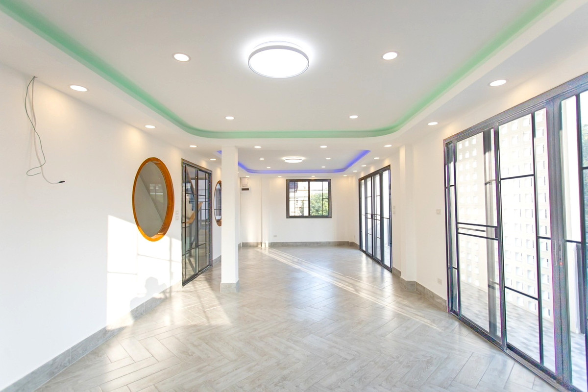 For SaleHome OfficeRatchadapisek, Huaikwang, Suttisan : CB081♛♚Home office 4 bedrooms for sale⚝Huai Khwang♜MRT Huai Khwang∞065-9423251,099-5919653▚Line@sureresidence