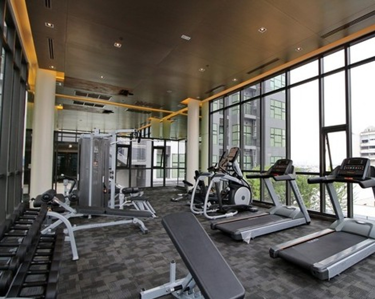 ให้เช่าคอนโดพระราม 9 เพชรบุรีตัดใหม่ RCA : เช่า Rhythm Asoke ห้องมุม ห้องใหม่พร้อมเข้าอยู่ใจกลางพระราม 9