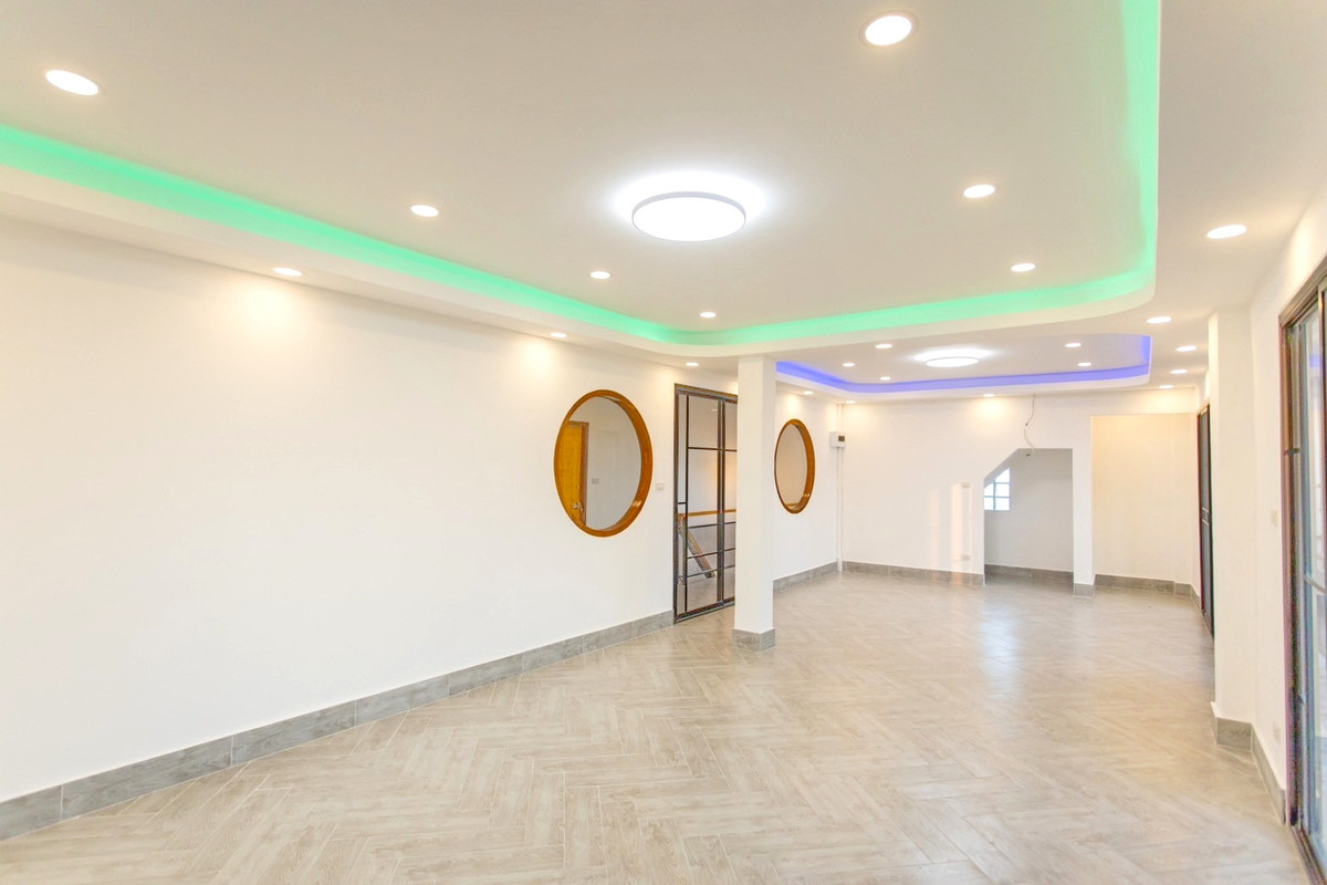 For SaleHome OfficeRatchadapisek, Huaikwang, Suttisan : CB081♛♚Home office 4 bedrooms for sale⚝Huai Khwang♜MRT Huai Khwang∞065-9423251,099-5919653▚Line@sureresidence