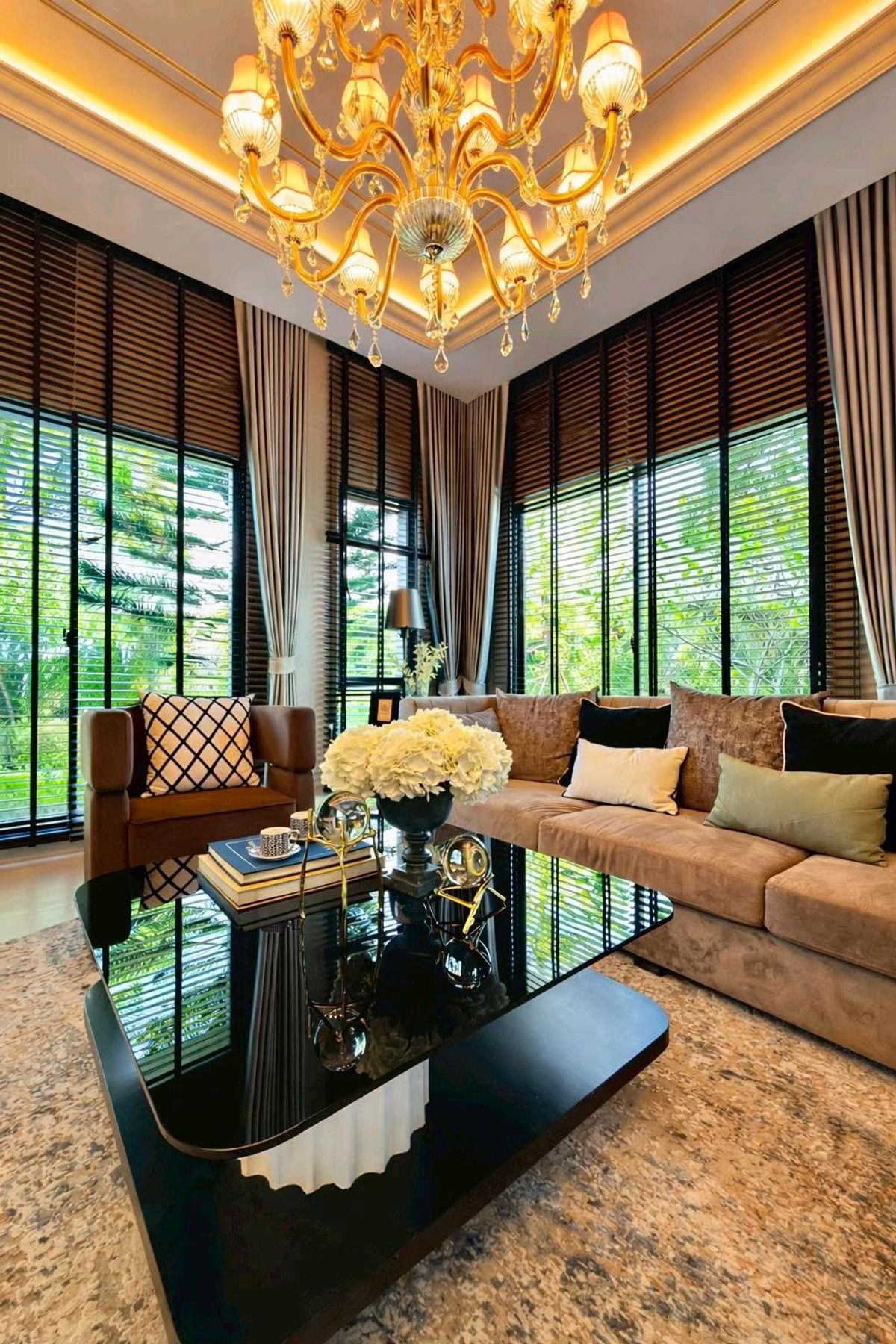 ขายบ้านเกษตร นวมินทร์ ลาดปลาเค้า : ขาย ◈ Grand Bangkok Boulevard Ramintra–Kaset Nawamin ◈ บ้านตัวอย่างแปลงพิเศษ 300 ตร.วา • ได้ทุกอย่างตามภาพราคาขาย 119,000,000 บาท