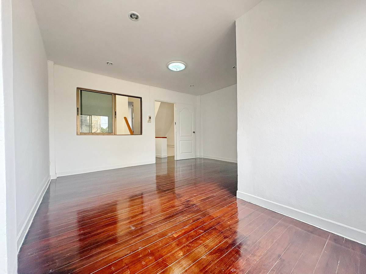 ขายทาวน์โฮมพระราม 9 เพชรบุรีตัดใหม่ RCA : CB001♛♚ทาวน์เฮ้าส์ 6 ห้องนอน ขาย⚝อินทามระ♜MRT สุทธิสาร∞065-9423251,099-5919653▚Line@sureresidence