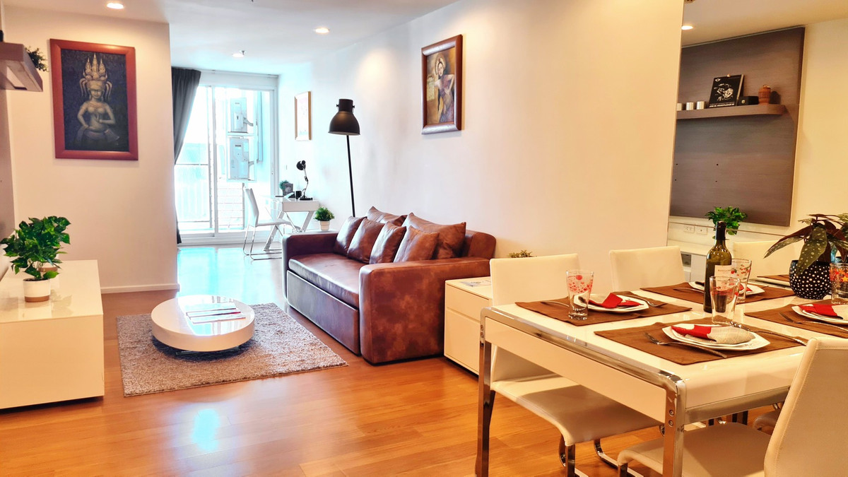 For SaleCondoNana, North Nana,Sukhumvit13, Soi Nana : For sale: 15 Sukhumvit Residences, beautiful room, very livable, very good price, fully furnished.
