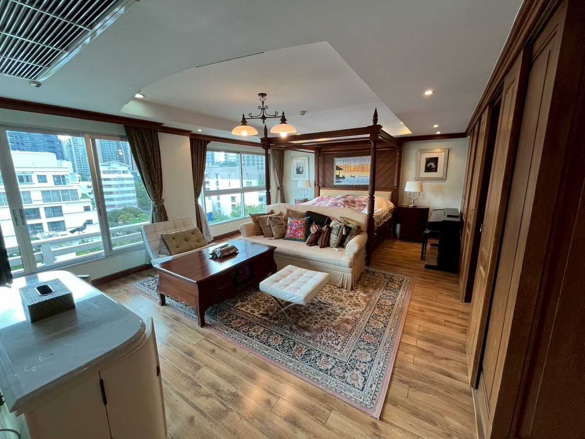 For SaleCondoWitthayu, Chidlom, Langsuan, Ploenchit : Luxury Penthouse for sale, Navin Court Ruamrudee 3 | 419 sq m., 7 bedrooms, 8 bathrooms, near BTS Ploenchit and Lumpini Park.