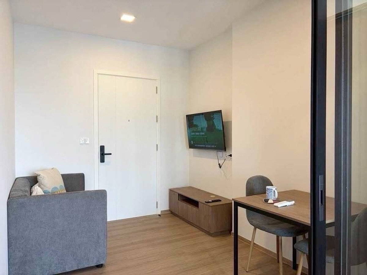 ให้เช่าคอนโดปิ่นเกล้า จรัญสนิทวงศ์ : 💙@condocurator 💙 ให้เช่า Chapter One Spark Charan เฟอร์นิเจอร์ครบ มีเครื่องซักผ้า [PM4768]