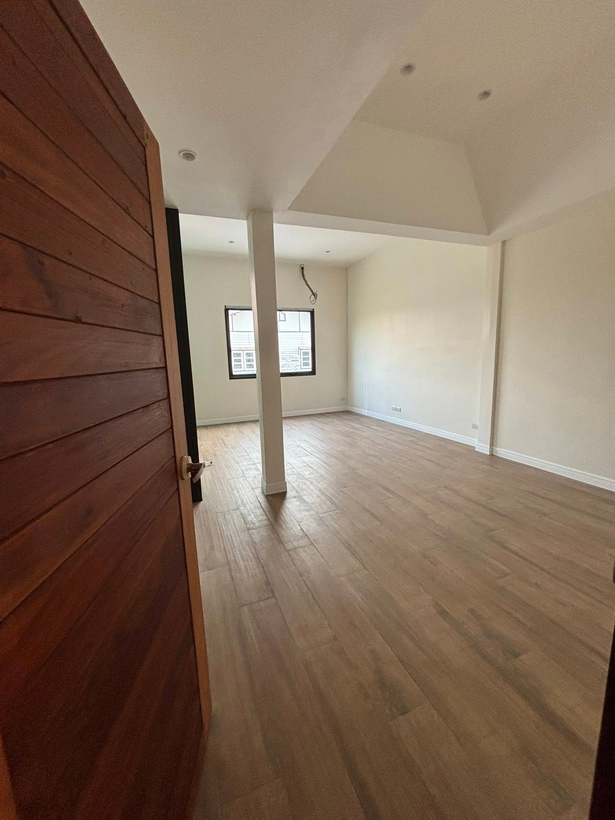 ให้เช่าทาวน์โฮมลาดพร้าว101 แฮปปี้แลนด์ : หมู่บ้านอยู่เจริญ ลาดพร้าว 101 / 3 ห้องนอน (เช่า), Baan U Charoen Latphrao 101 / 3 Bedrooms (FOR RENT) BZD148