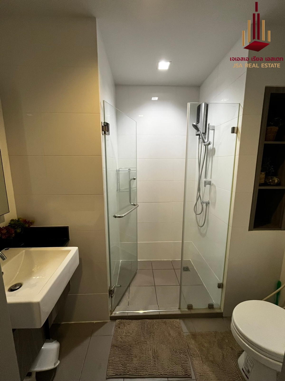 For RentCondoLadprao, Central Ladprao : ✨ For Rent: Chapter One Midtown Ladprao 24 Condo ✨ 💰 Only 15,000 THB/month