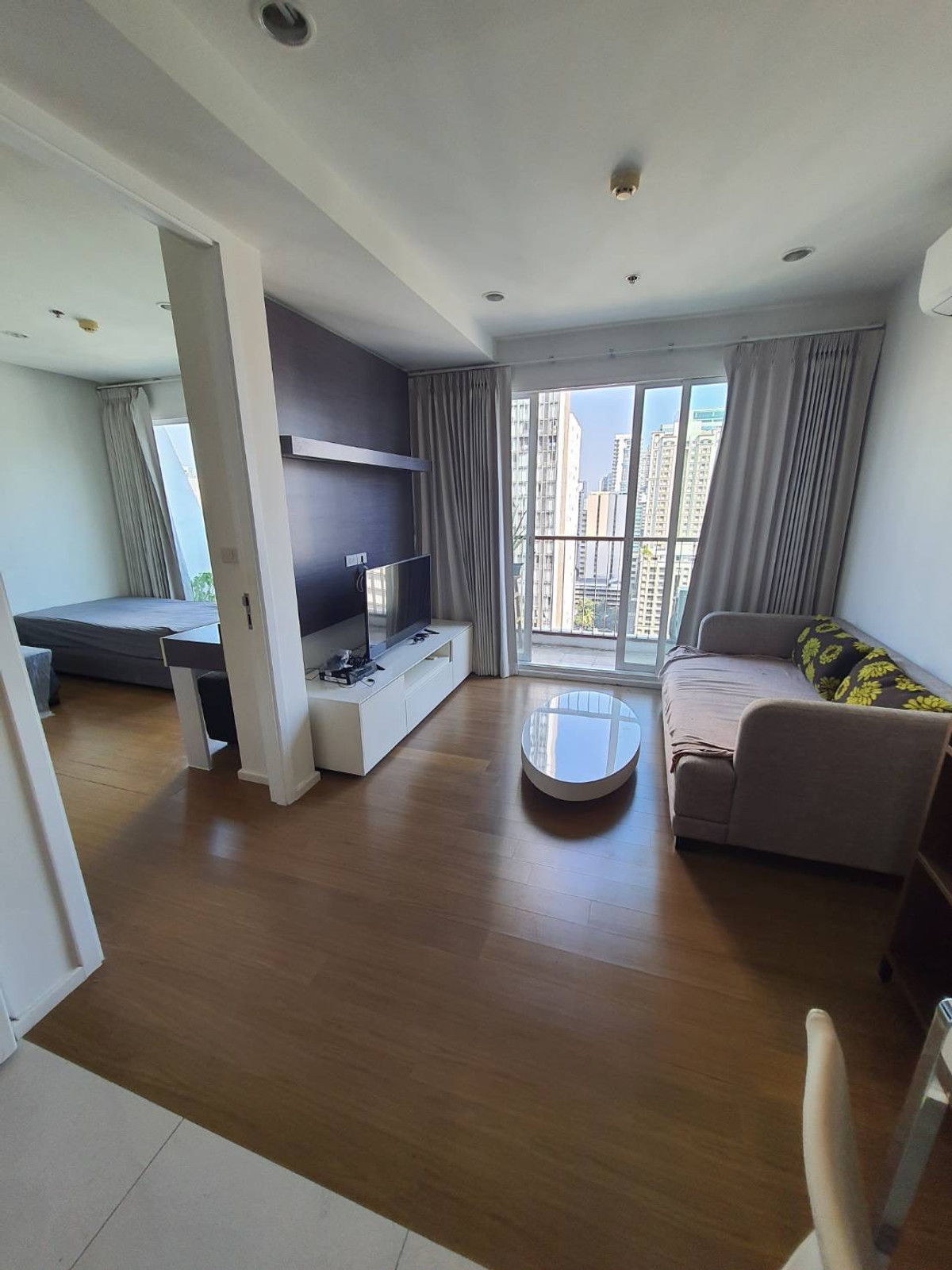 For RentCondoNana, North Nana,Sukhumvit13, Soi Nana : Best Price 💗 For rent 15 Sukhumvit Residences, very beautiful room, very livable, high floor, city view, fully decorated, ready to move in.
