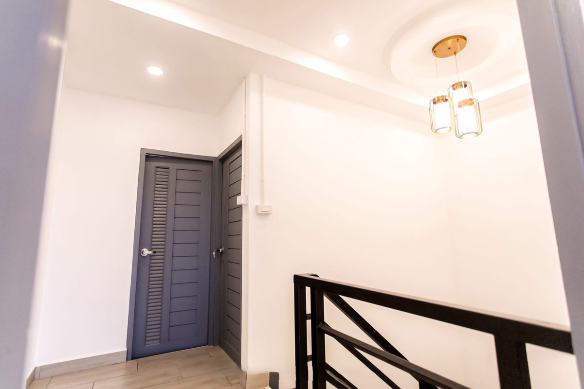 ขายทาวน์โฮมเสรีไทย-นิด้า : CB102♛♚ทาวน์โฮม 4 ห้องนอน ขาย⚝ลาดพร้าว-เสรีไทย♜MRT บางกะปิ∞065-9423251,099-5919653▚Line@sureresidence