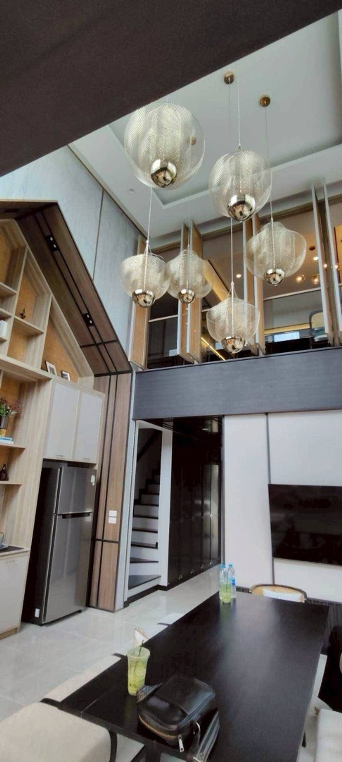 ให้เช่าทาวน์โฮมนวมินทร์ รามอินทรา : ให้เช่า/ขาย  #ทาวน์โฮมพรีเมียม 3.5 ชั้น
โครงการ Premium Place พหลโยธิน–รามอินทรา พื้นที่ 29.5 ตร.ว. | พื้นที่ใช้สอย 228.57 ตร.ม.

4 ห้องนอน | 3 ห้องน้ำ
1 ห้องนั่งเล่น | 1 ห้องทำงาน | 
1 ห้องรับแขก | 1 ห้องครัว
2 ที่จอดรถ
