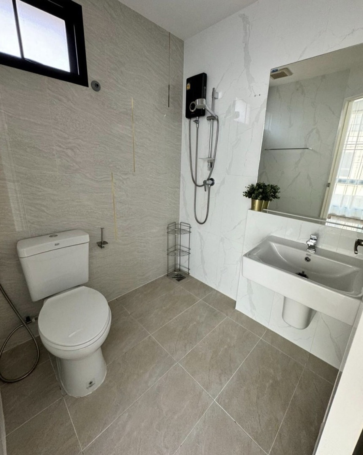 ให้เช่าทาวน์โฮมอ่อนนุช อุดมสุข : ให้เช่าทาวน์เฮ้าส์ 3 ชั้น หลังมุม มีพื้นที่ข้างบ้าน โครงการ Q Prime Sukhumvit 77 สุขุมวิท 77 ซ.อ่อนนุช 46