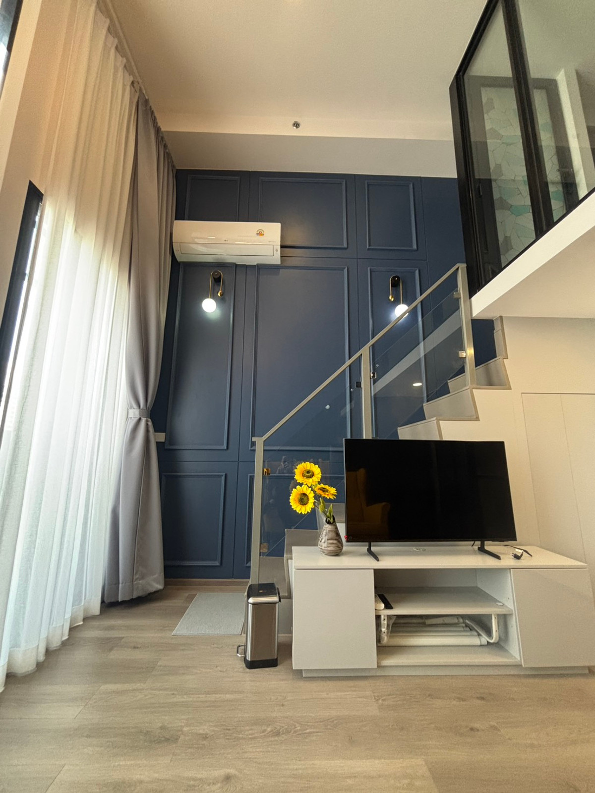 For RentCondoOnnut, Udomsuk : For rent: KnightsBridge Space Sukhumvit–Rama 4 | High ceiling Duplex | Near MRT Thailand Convention Centre | Fully furnished, ready to move in.