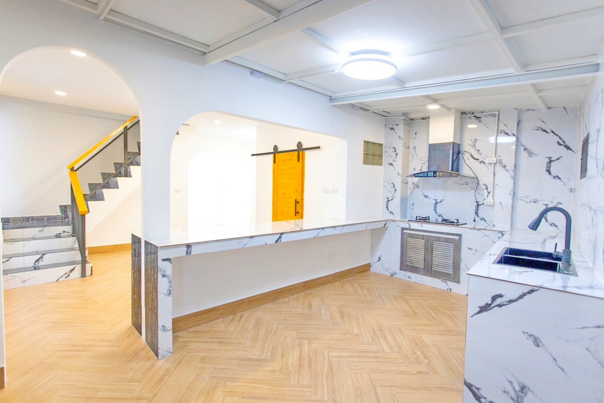 For SaleHome OfficeRatchadapisek, Huaikwang, Suttisan : CB081♛♚Home office 4 bedrooms for sale⚝Huai Khwang♜MRT Huai Khwang∞065-9423251,099-5919653▚Line@sureresidence