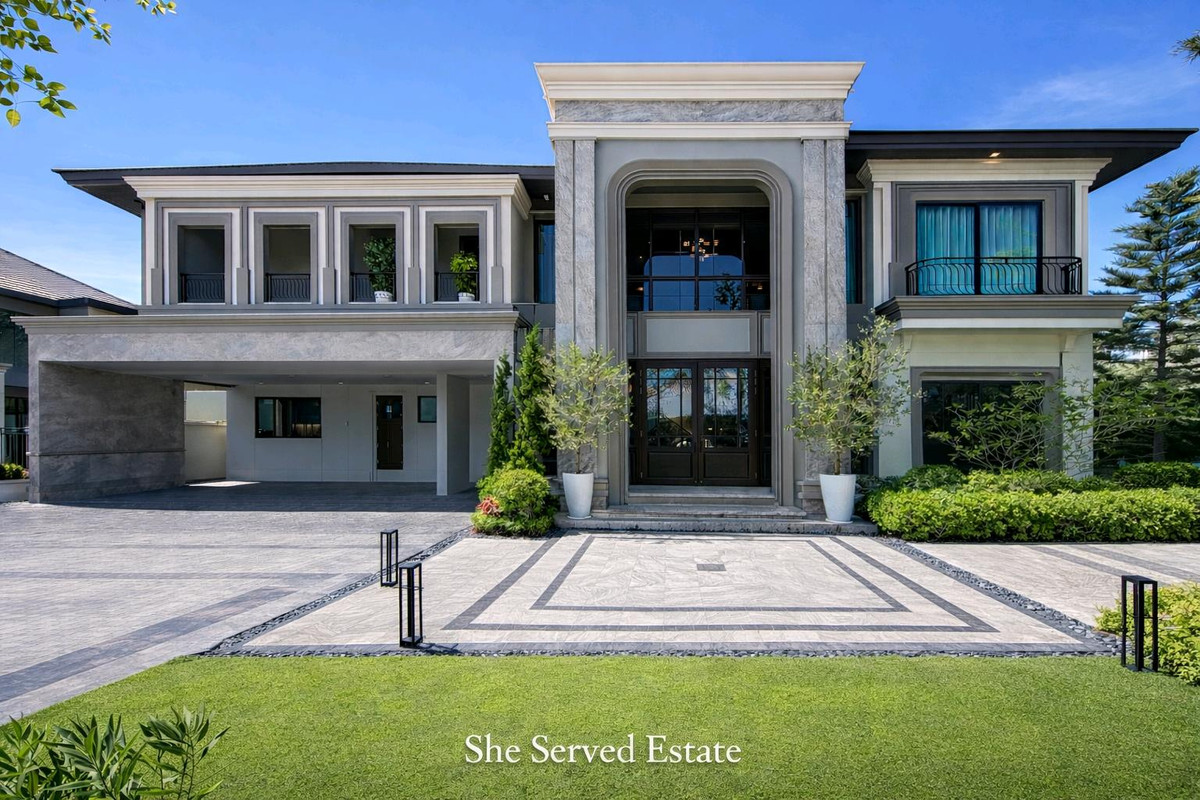 For SaleHouseKaset Nawamin,Ladplakao : For sale ◈ Grand Bangkok Boulevard Ramintra–Kaset Nawamin ◈ Sample house, special plot, 300 sq m. • Get everything as shown in the picture, selling price 119,000,000 baht.