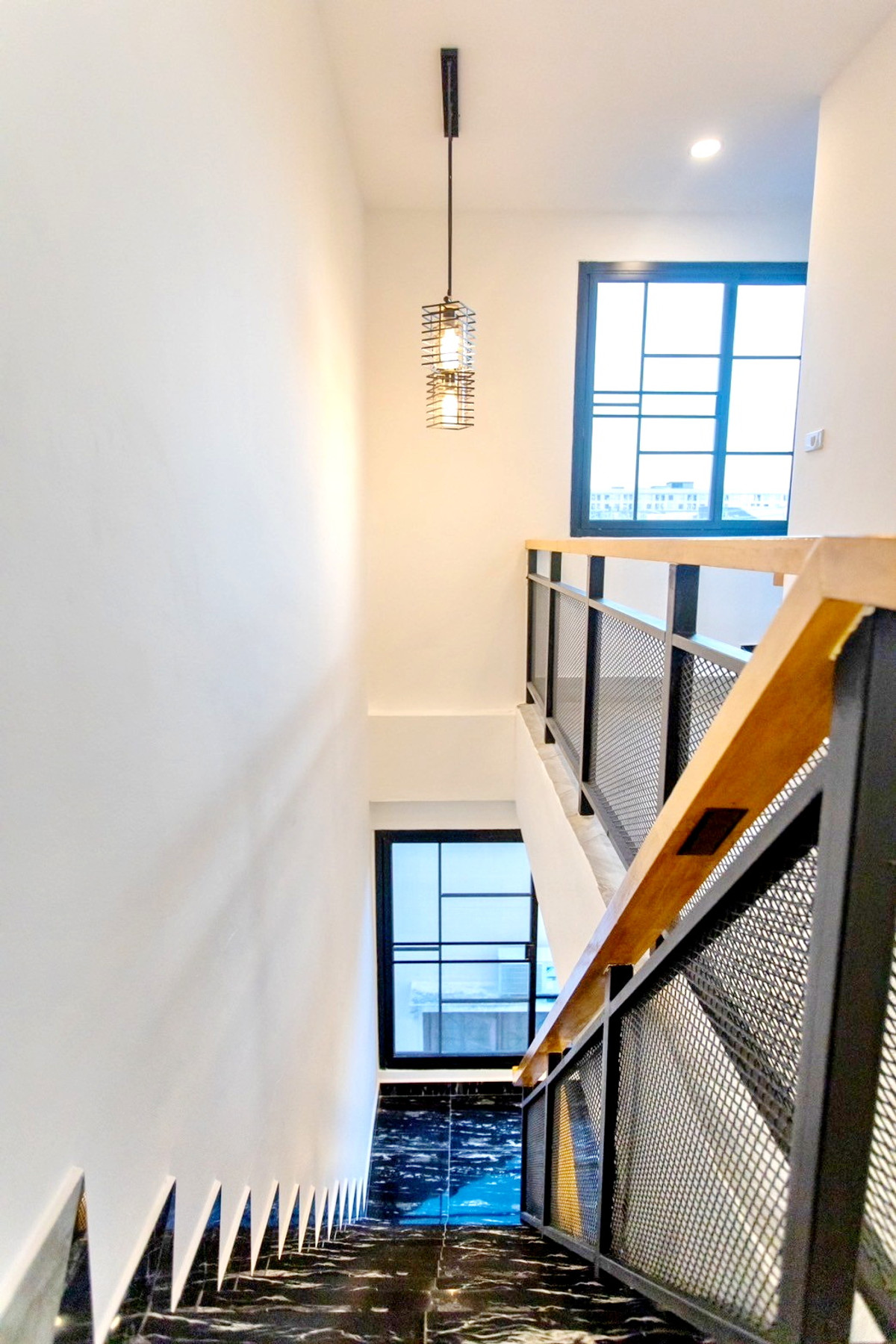 For SaleHome OfficeRatchadapisek, Huaikwang, Suttisan : CB081♛♚Home office 4 bedrooms for sale⚝Huai Khwang♜MRT Huai Khwang∞065-9423251,099-5919653▚Line@sureresidence