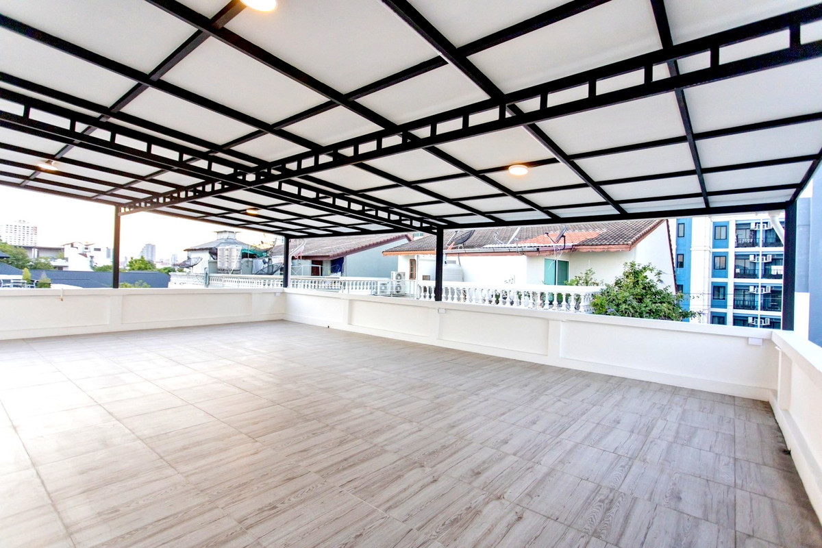 For SaleHome OfficeRatchadapisek, Huaikwang, Suttisan : CB081♛♚Home office 4 bedrooms for sale⚝Huai Khwang♜MRT Huai Khwang∞065-9423251,099-5919653▚Line@sureresidence