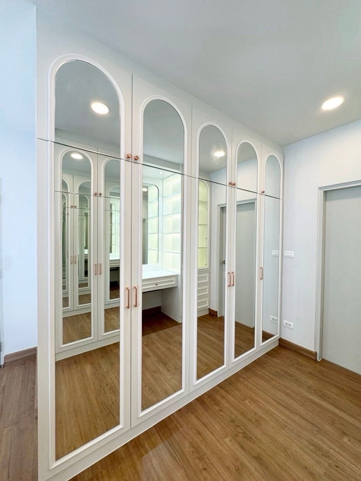 ให้เช่าบ้านบางนา แบริ่ง ลาซาล : Centro Bangna( เฟส2) Ready to move in