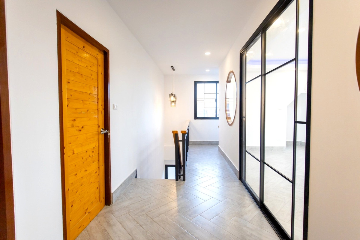 For SaleHome OfficeRatchadapisek, Huaikwang, Suttisan : CB081♛♚Home office 4 bedrooms for sale⚝Huai Khwang♜MRT Huai Khwang∞065-9423251,099-5919653▚Line@sureresidence